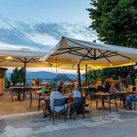 Osteria Belvedere Сан Лео Екстериор снимка