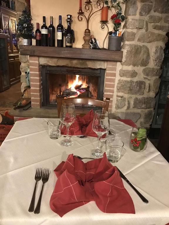 Osteria Belvedere Сан Лео Екстериор снимка