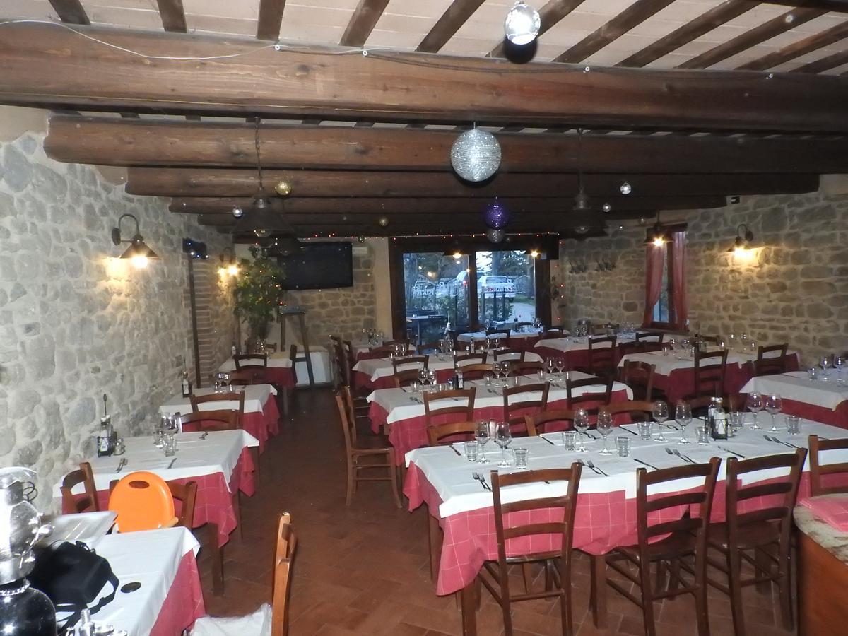 Osteria Belvedere Сан Лео Екстериор снимка